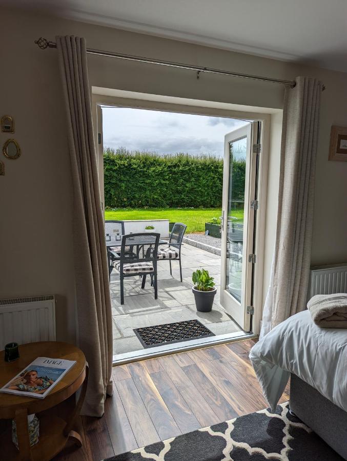 Brona Dempsey Bed & Breakfast Birr Exterior photo