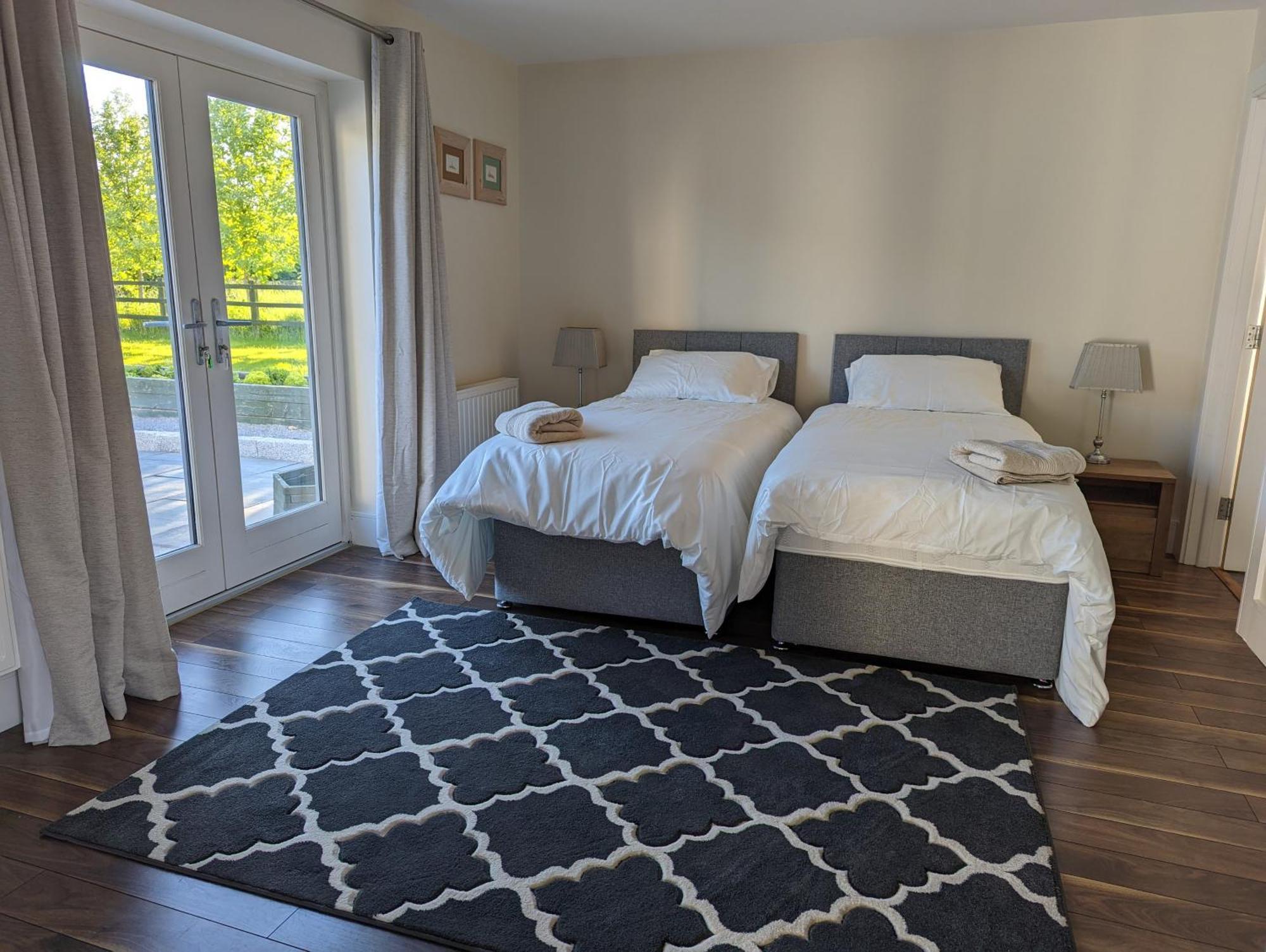 Brona Dempsey Bed & Breakfast Birr Exterior photo